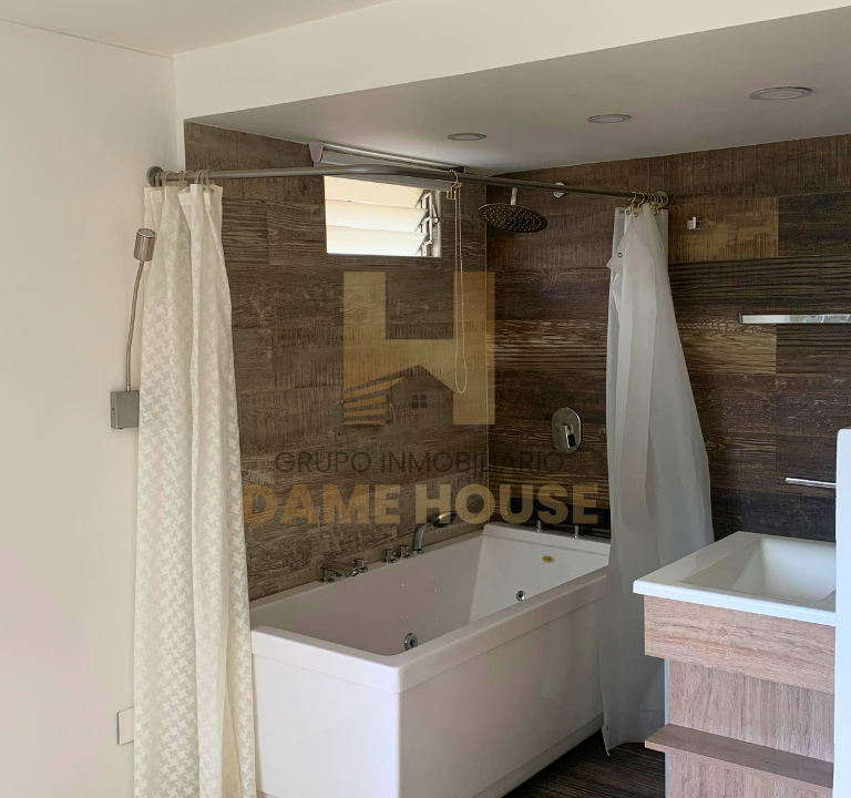 Apartamento_Los_Bucaros_jacuzi