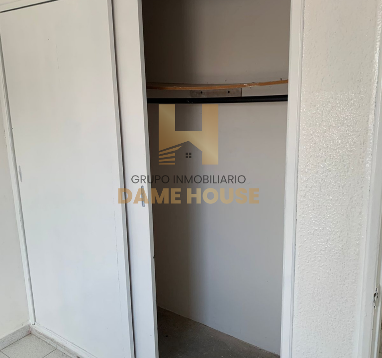 Apartamento_Trinitarios_paralela_armario