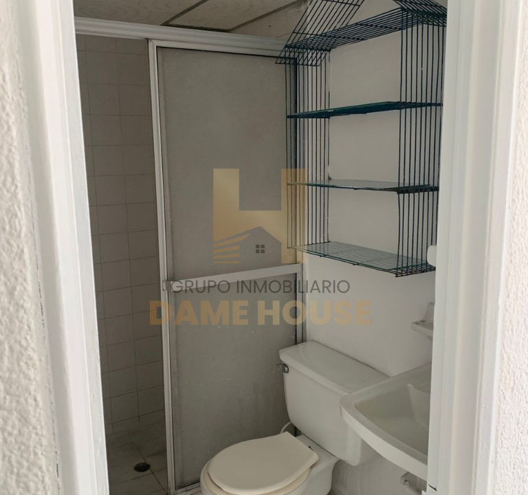 Apartamento_Trinitarios_paralela_baño