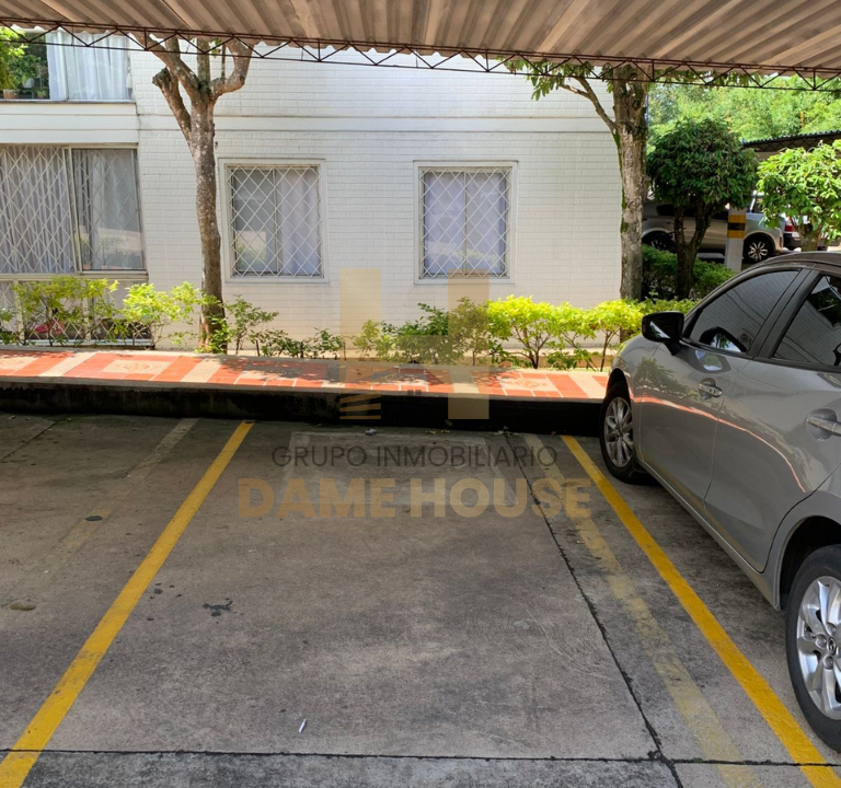 Apartamento_Trinitarios_paralela_parqueadero_5